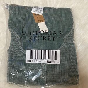 Victoria's Secret green thermal short nighty, size XL